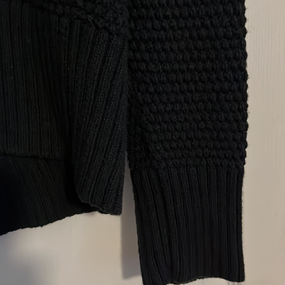 Talbots ladies sweater. - Picture 4 of 6